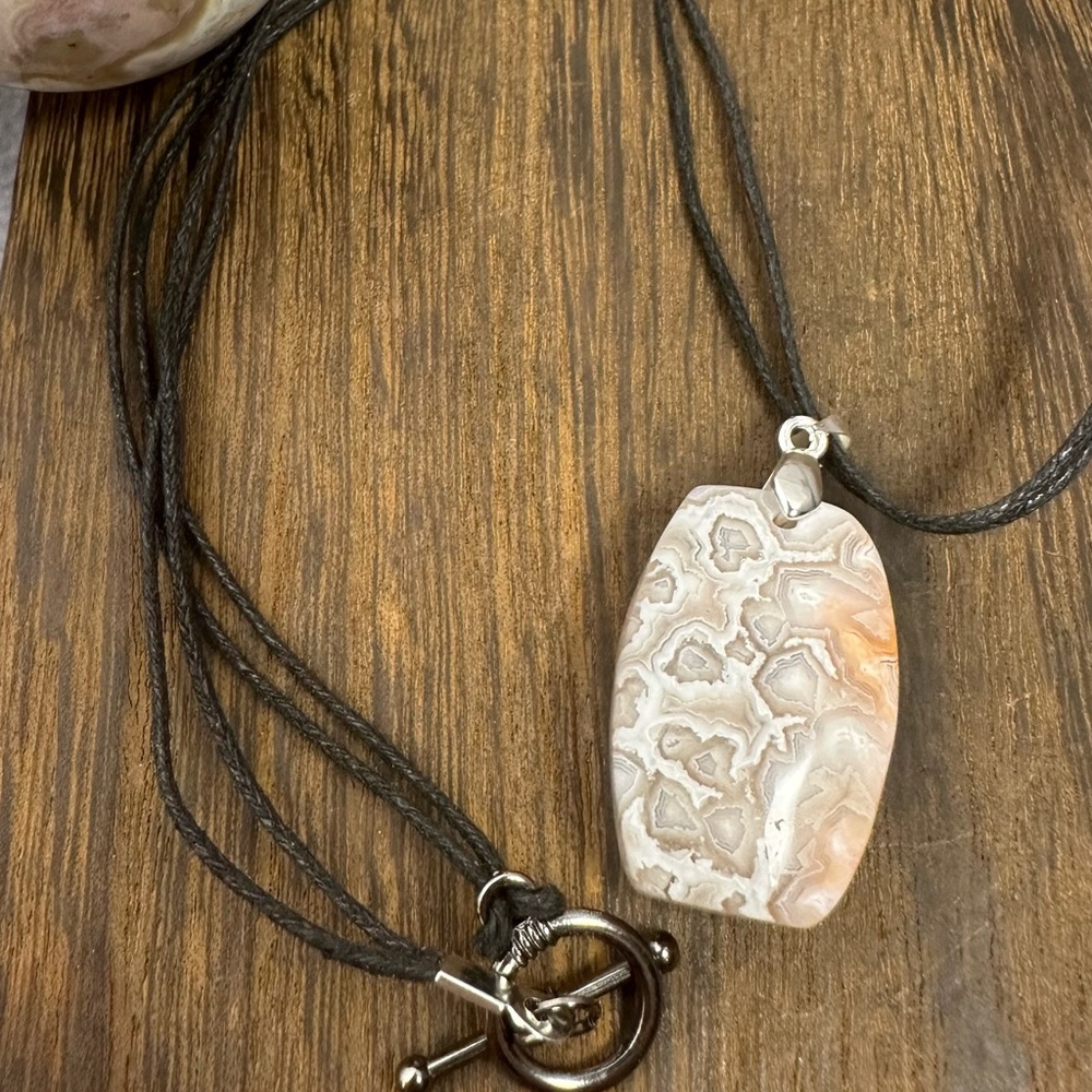 Mexican Crazy Lace Agate Pendant Necklace on Double Black Cotton Rope - Picture 10 of 11